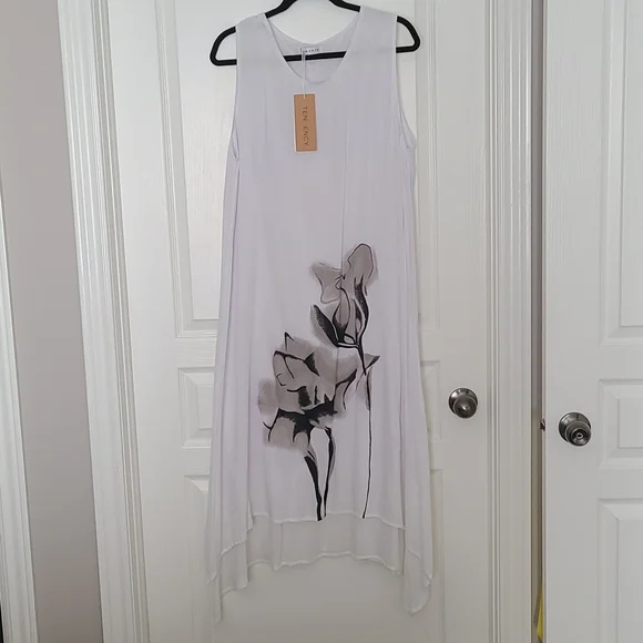 Dress - Picture 2 of 3